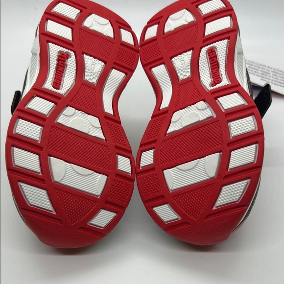 🔥 Hot Wheels Toddler Sneakers – Size 6 – Black/Red/Yellow with Flames 🔥 - Picture 6 of 9